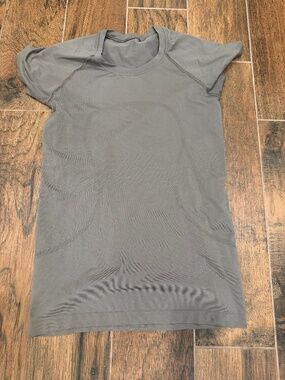 Lululemon Swiftly Tech Short Sleeve